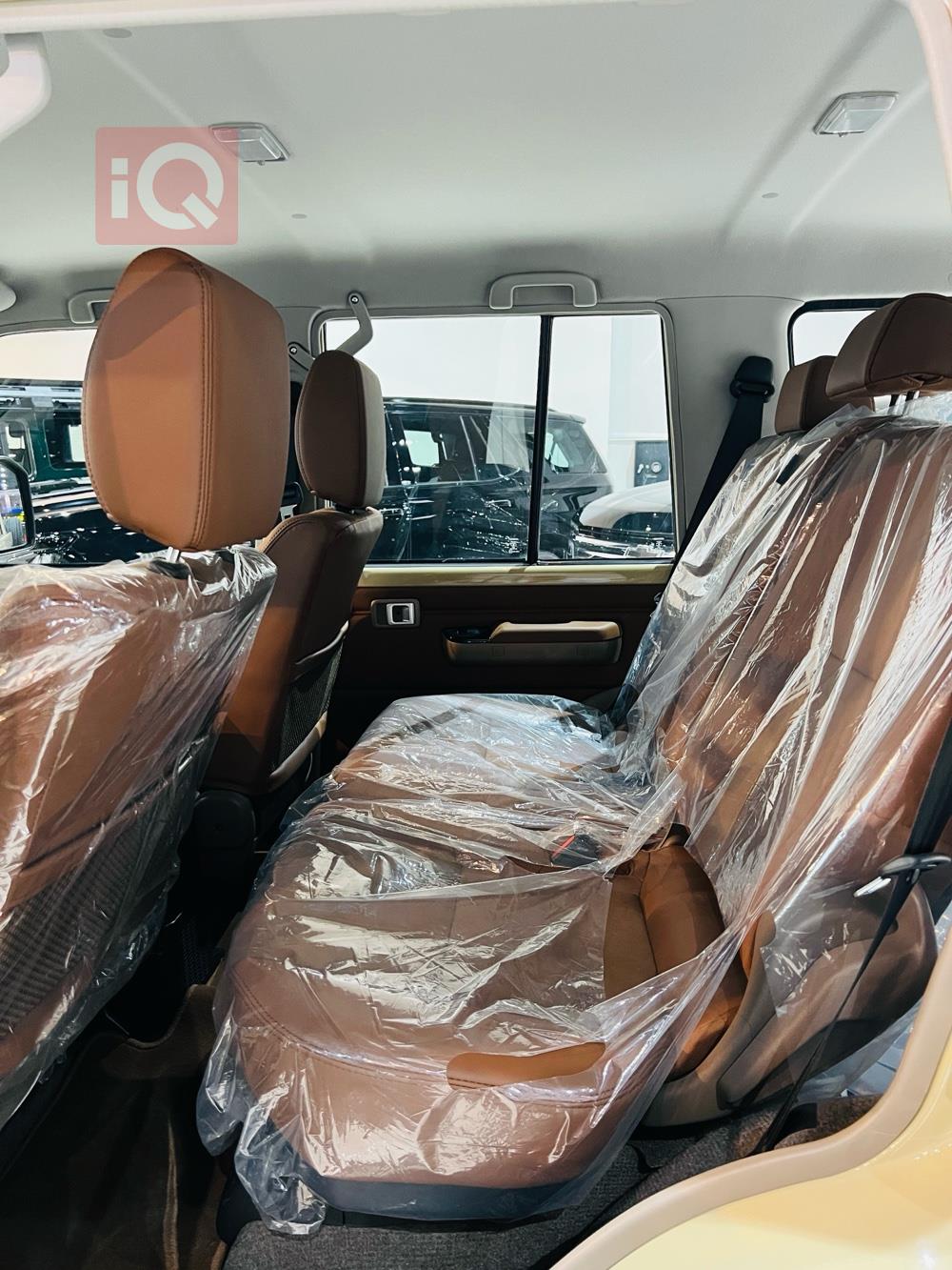 تۆیۆتا لاند کرۆزەر 76